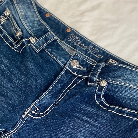 Miss Me Capris - Picture 4 of 5